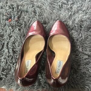 Steve Madden Red/Burgundy Heels Elegant Design